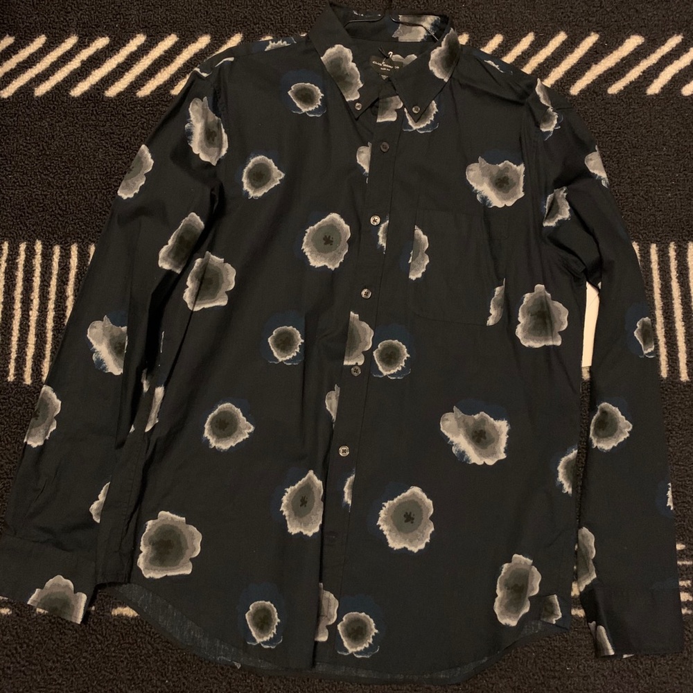 Club Monaco Slim Fit Button Down NWT Large